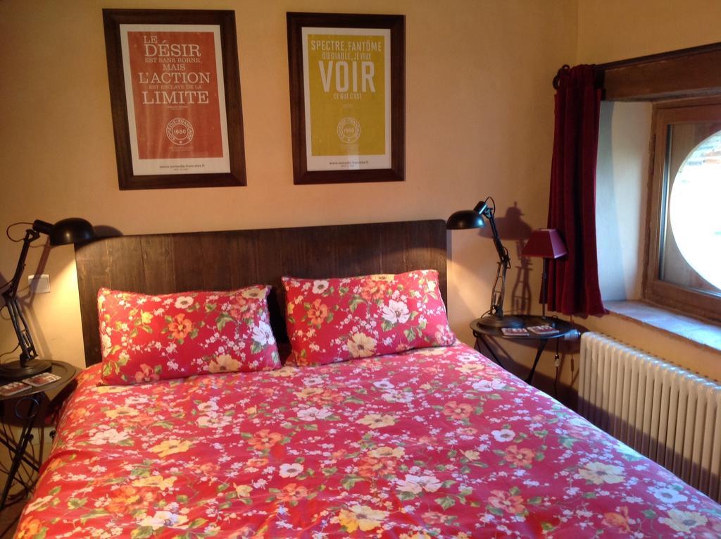 Domaine Du Ris De Feu Chambres D'Hotes De Charme Chalais  Habitación foto